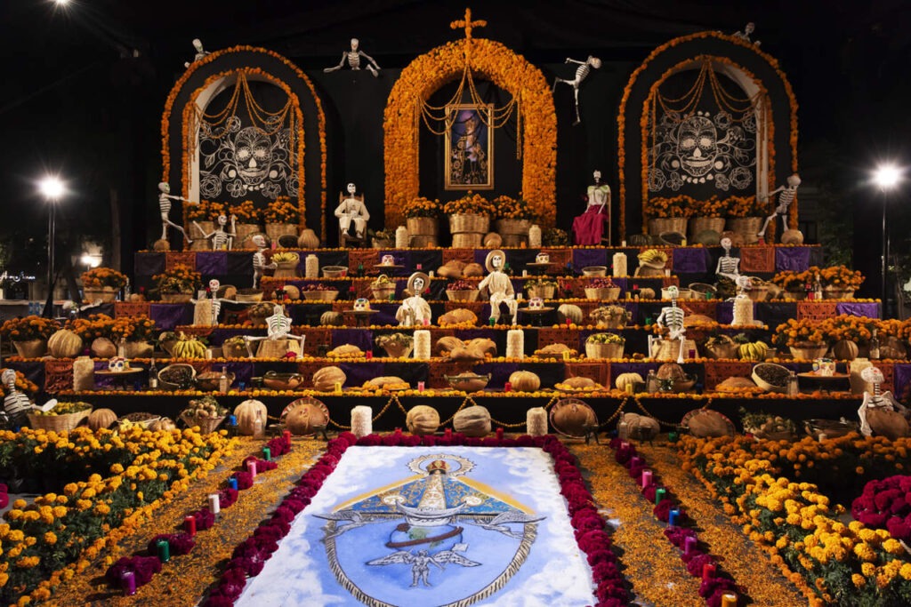 Día de las almas, altare preparato per l'occasione in Messico