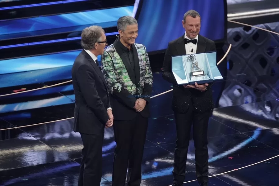Amadeus riceve il Premio Città di Sanremo